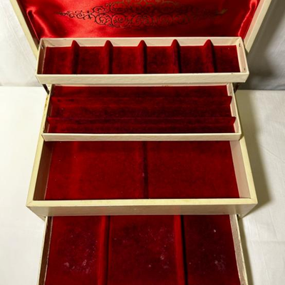 Vintage Lady Buxton Jewelry Box, 3 Tiered Jewelry Box, Ivory Leatherette with Red Velveteen