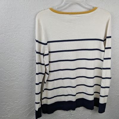 #46 Womenâ€™s Pendelton White Striped Sweater Size Large