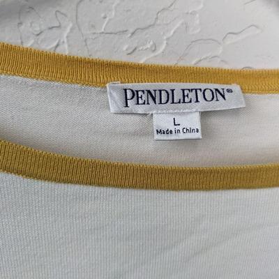 #46 Womenâ€™s Pendelton White Striped Sweater Size Large