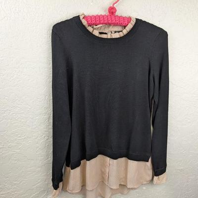 #52 Adrianna Papell Size Small Sweater