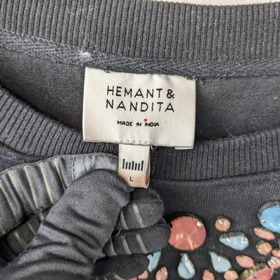 #80 Hemant & Nandita Large Sweater