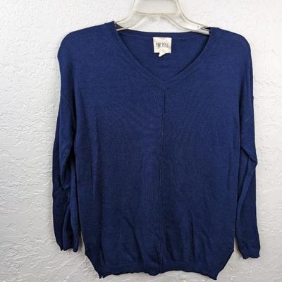 #110 Women's Blue Sweater Size Small