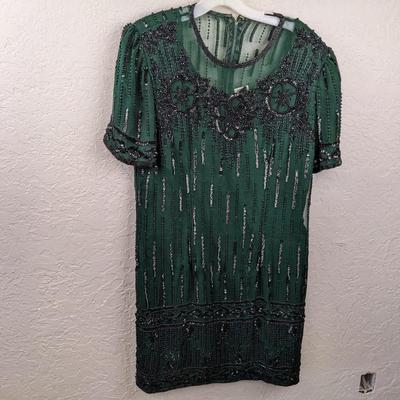 #161 XLarge Green Silk Black Bead