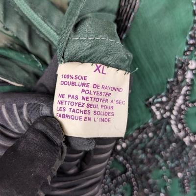 #161 XLarge Green Silk Black Bead