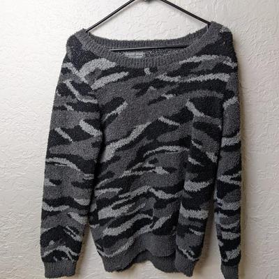 #242 Barefoot Dreams Cozy Chic Medium Sweater