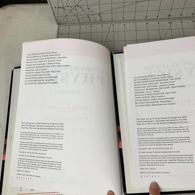 #290 Fundamentals of Physics 5th Edition Vol. 1 and 2