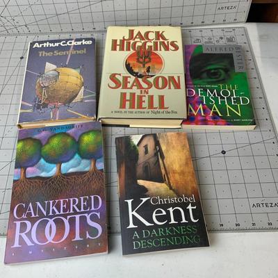 #314 The Sentinel, A Season in Hell, The Demolished Man, A Darkness Descending and Cankered Roots