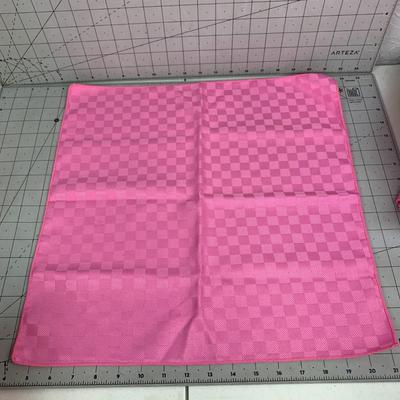 #348 Pink Checkered Dinner Napkins