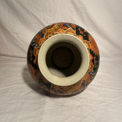 Two Vases and One Dragon