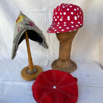 LOT 96 Group Sporty Hats Straw & Fabric 5pcs