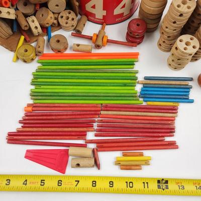 LARGE ASSORTMENT (VINTAGE & MORE MODEREN) TINKER TOYS