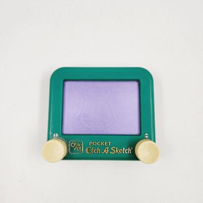 VINTAGE OHIO ART MINI ETCH A SKETCH