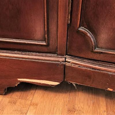 Lot #102  Vintage Bernhardt China Cabinet
