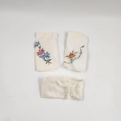 VINTAGE KNICKERCHIEFS FLOWERED BUNDLE OF 3