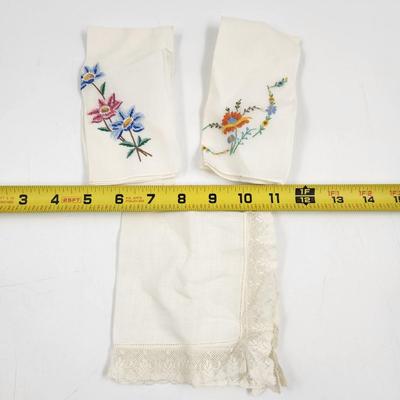 VINTAGE KNICKERCHIEFS FLOWERED BUNDLE OF 3