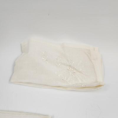 WHITE "LACY" VINTAGE KNICKERCHIEF BUNDLE 5 PCS