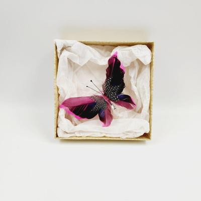 BEAUTIFUL CLIP FEATHERED BUTTERFLY
