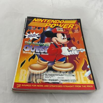 -174- COLLECTIBLE | 1990â€™s Nintendo Power Magazines