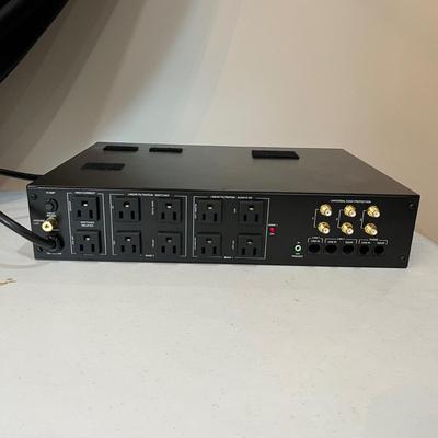 Panamax M5100-PM Home Theater Power Management (LR-MG)