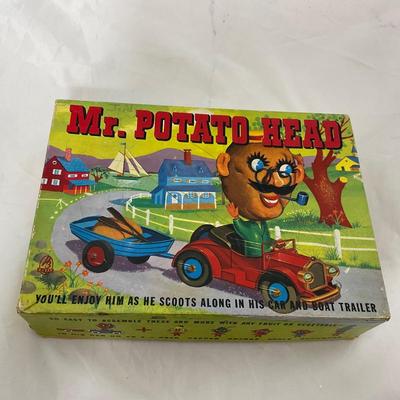 -177- VINTAGE | 1960â€™s Mr. Potato Head Playset