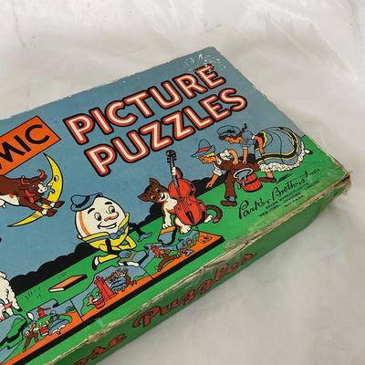 -178- VINTAGE | 1930â€™s Parker Brothers Mother Goose Comic Puzzle Set