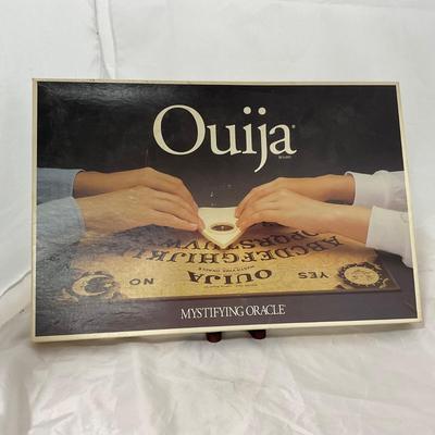 -180- VINTAGE | Parkers Brothers Ouija Board