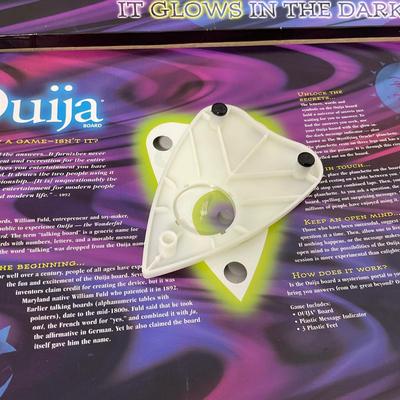 -182- VINTAGE | Parkers Brothers Ouija Board | Glow In The Dark