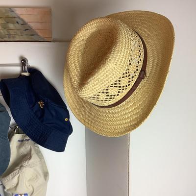 Lot 928 Large Lot of Menâ€™s Hats