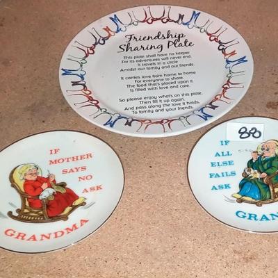 COLLECTIBLE GRANDPARENTS PLATES