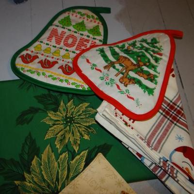 VARIETY TABLE COVERINGS