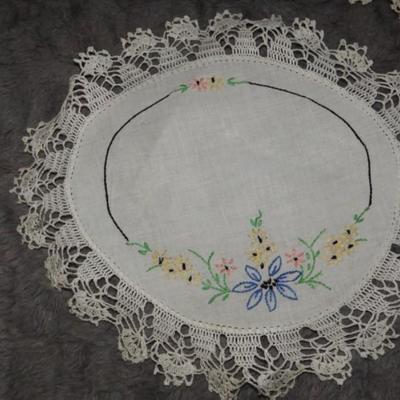 DOILIES