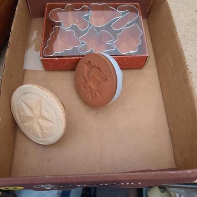 COOKIE CUTTER SET AND A COUPLE OF PRESSES