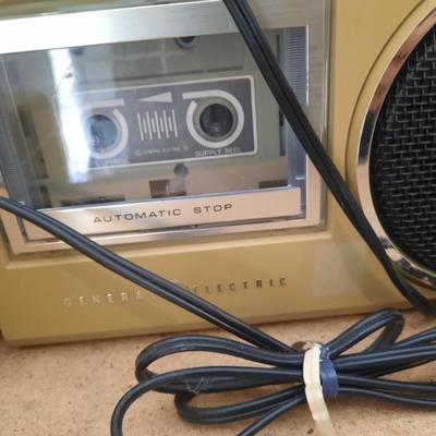 VINTAGE TAPE PLAYER