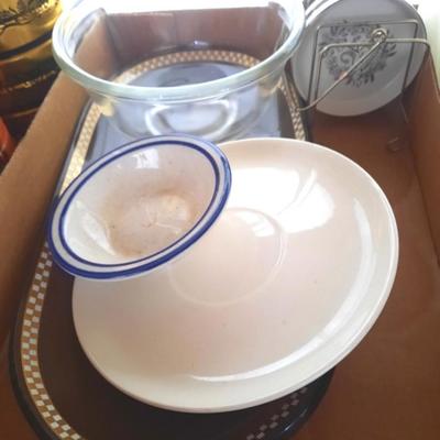 VARIETY OF KITCHEN ITEMS