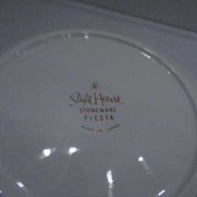 DIVIDED HARD PLASTIC PLATES WITH LIDS