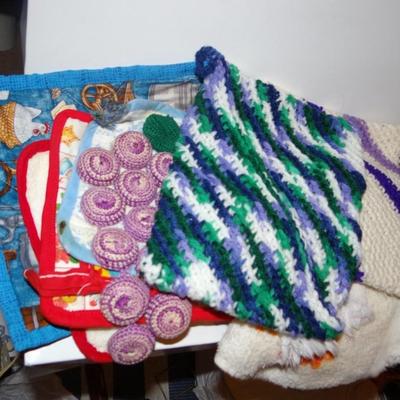VARIETY POT HOLDERS