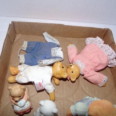 VINTAGE WOODEN BOX FULL OF LP RECORDS