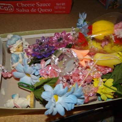 FLAT OF EASTER DECOR