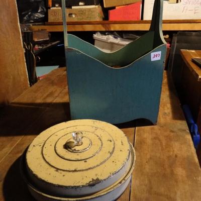 METAL PAN WITH LID AND WOODEN TOOL/MAG HOLDER