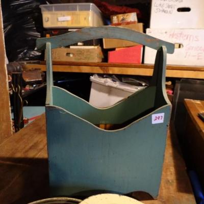 METAL PAN WITH LID AND WOODEN TOOL/MAG HOLDER