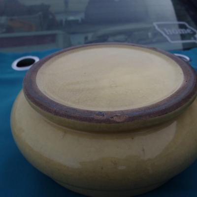 VINTAGE POTTERY PLANTER POT