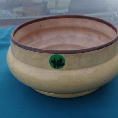VINTAGE POTTERY PLANTER POT
