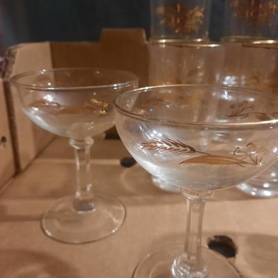 HUGE SET W/ MANY SIZES vintage cordial glasses wit