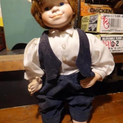 COLLECTIBLE PORCELAIN DOLLS