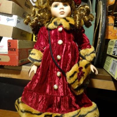 COLLECTIBLE PORCELAIN DOLL