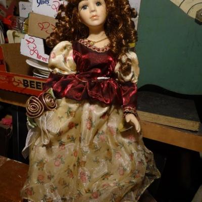 COLLECTIBLE PORCELAIN DOLL