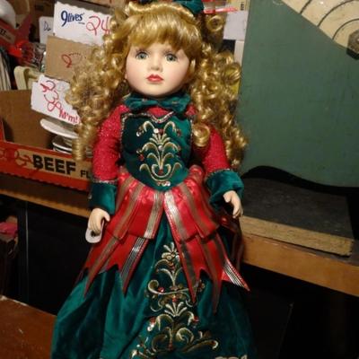 COLLECTIBLE PORCELAIN DOLL