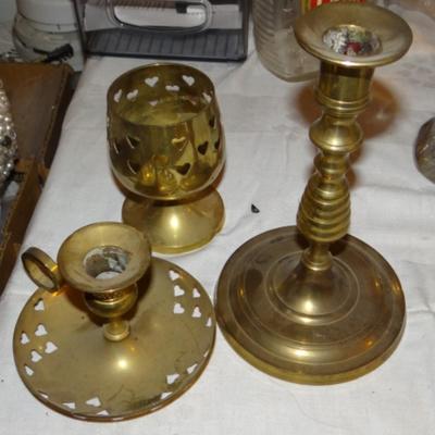VARIOUS BRASS PIECES