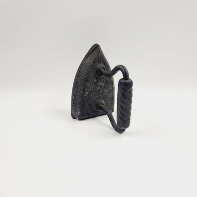 SOLID CAST IRON ANTIQUE IRON