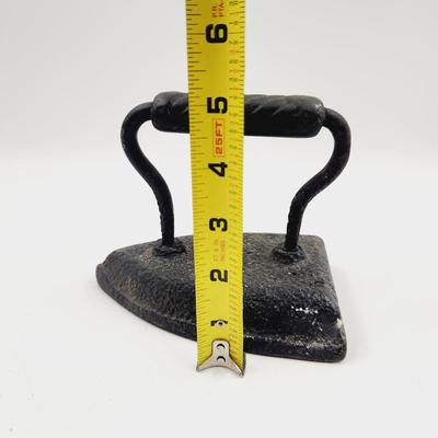 SOLID CAST IRON ANTIQUE IRON